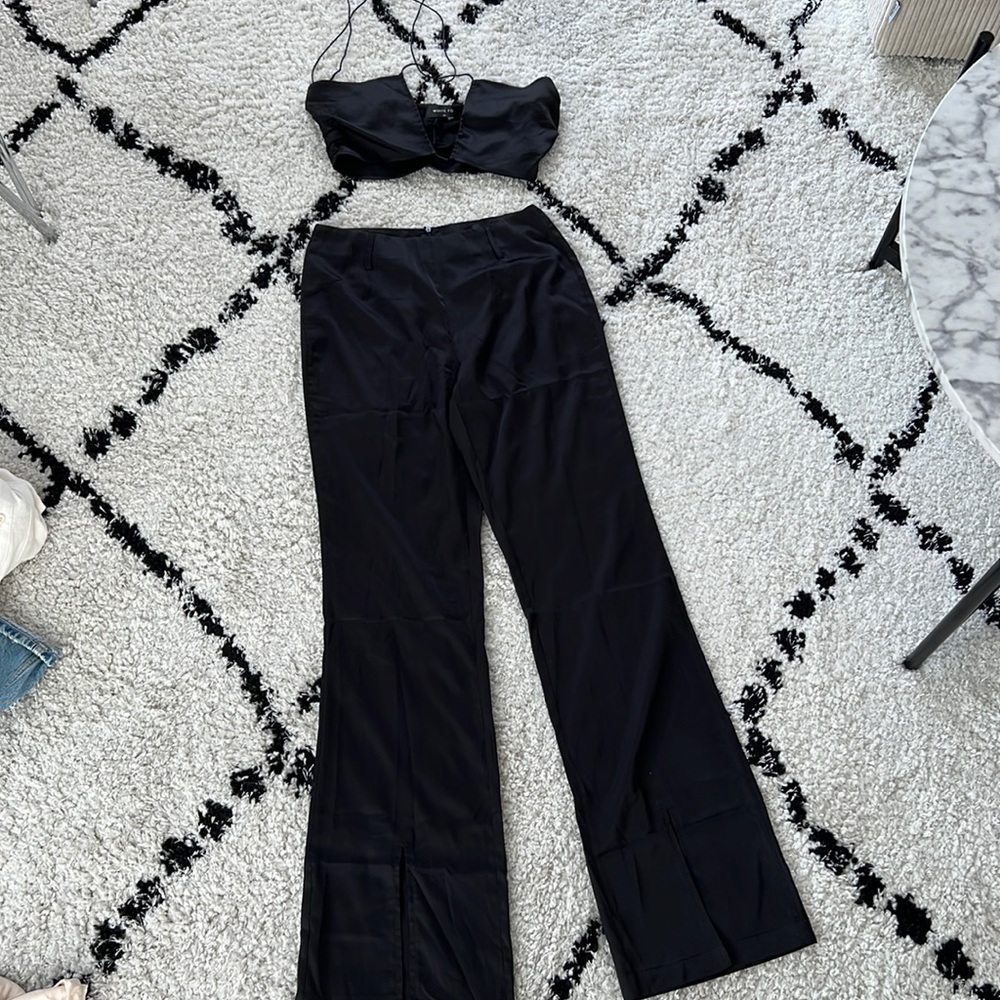 White fox set black satin